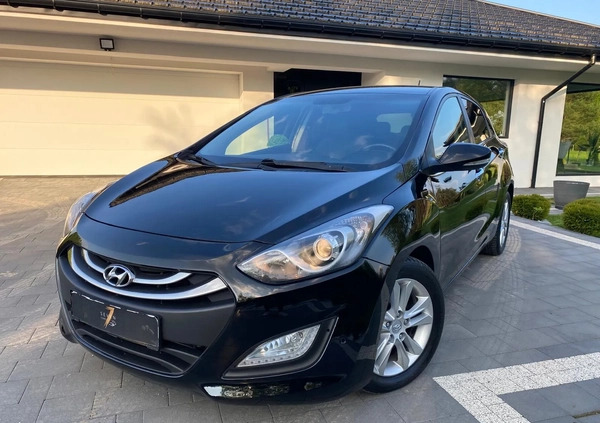 Hyundai I30 cena 33900 przebieg: 225000, rok produkcji 2012 z Pruszcz Gdański małe 254